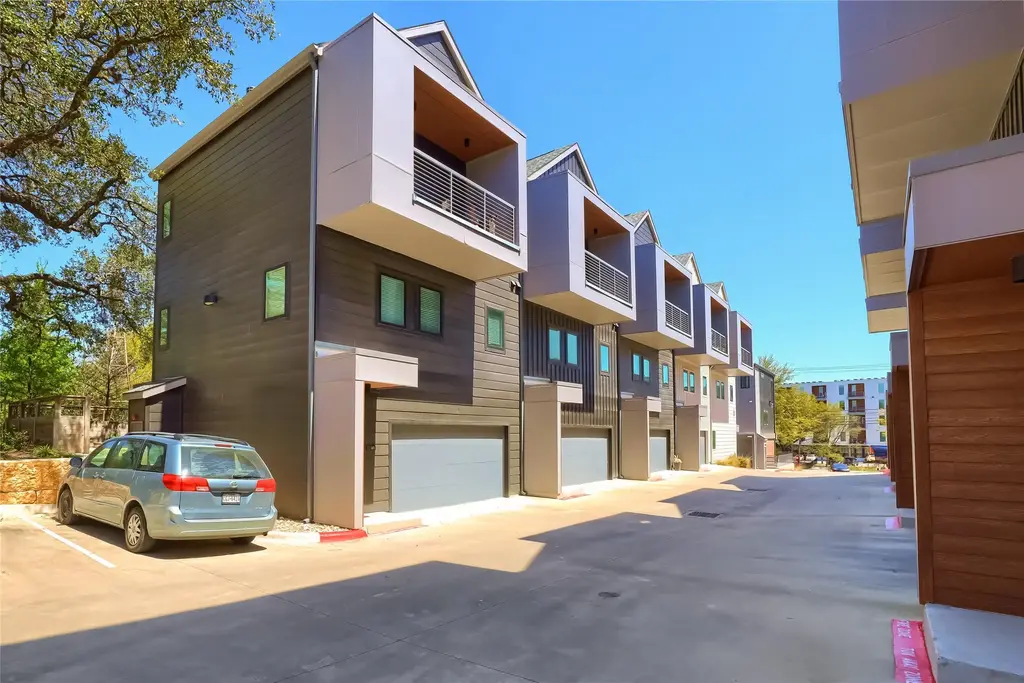 5924 S Congress Ave 62s, Austin