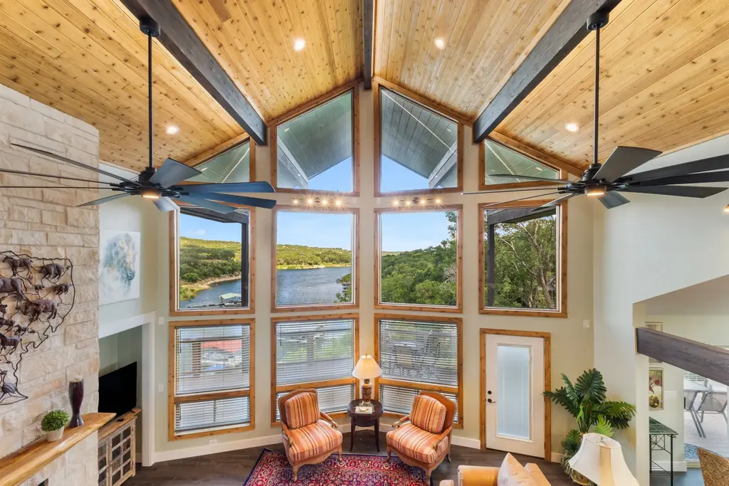 3609 Peninsular Dr, Marble Falls