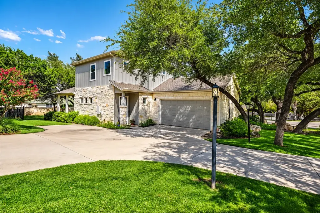 207 Fairlake Cir, Lakeway