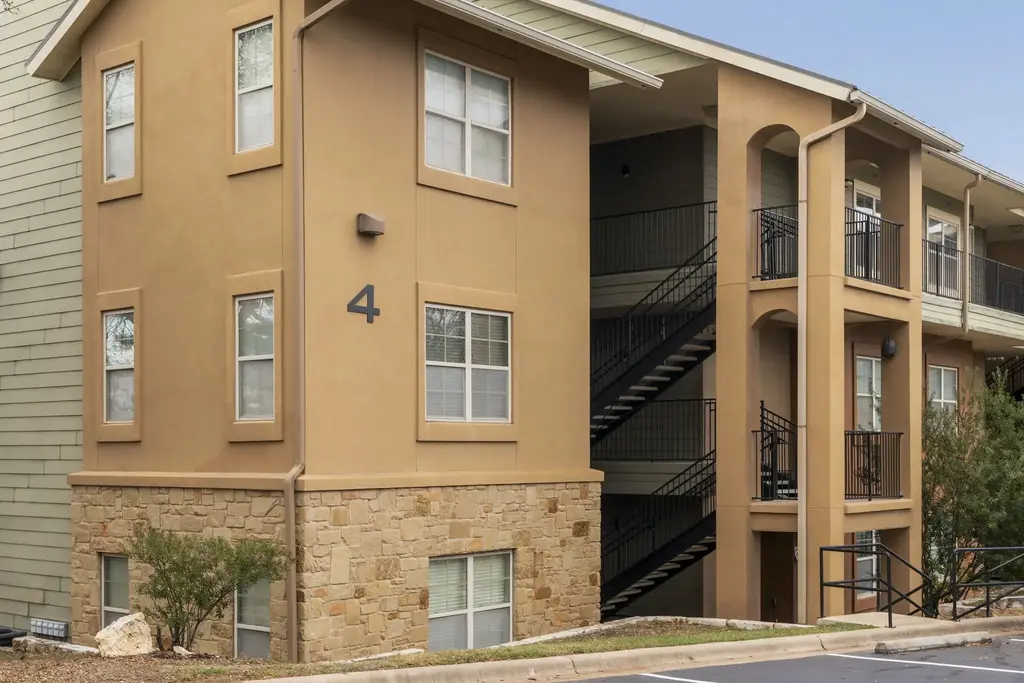 6810 Deatonhill Dr 4102, Austin