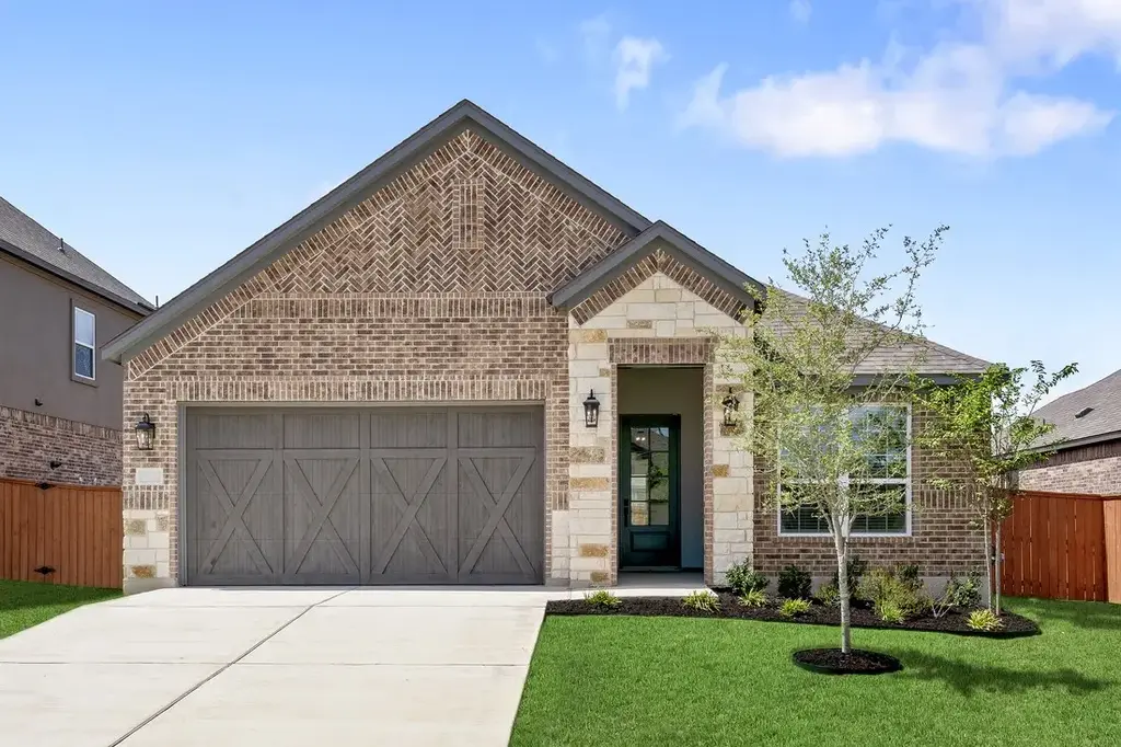 116 Nandina Path, Bastrop