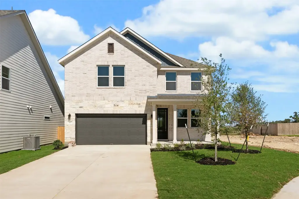 283 Crater Lake Dr, Dripping Springs
