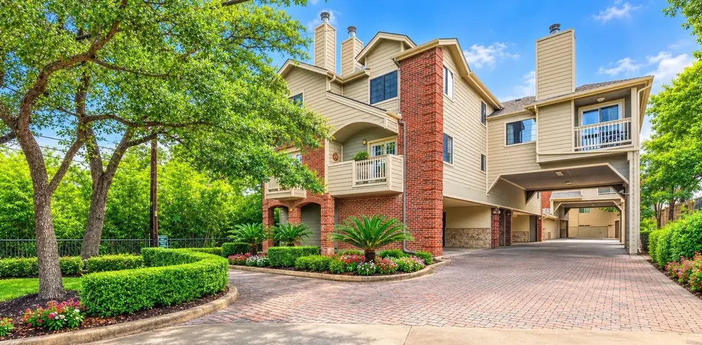 1506 Forest Trl 101, Austin