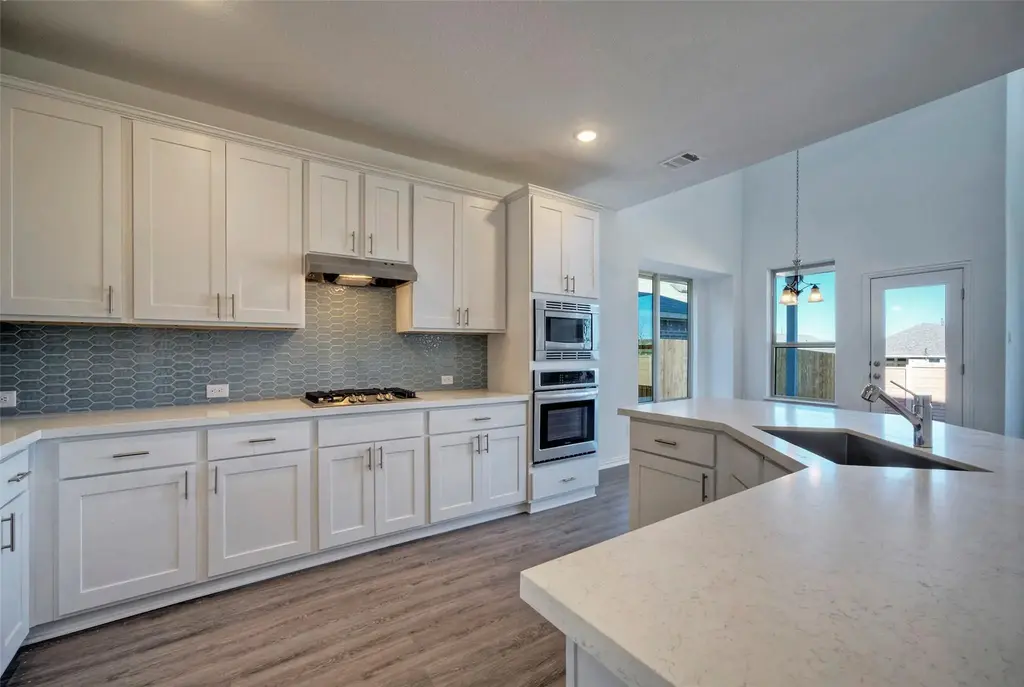 2428 Demorse, Leander