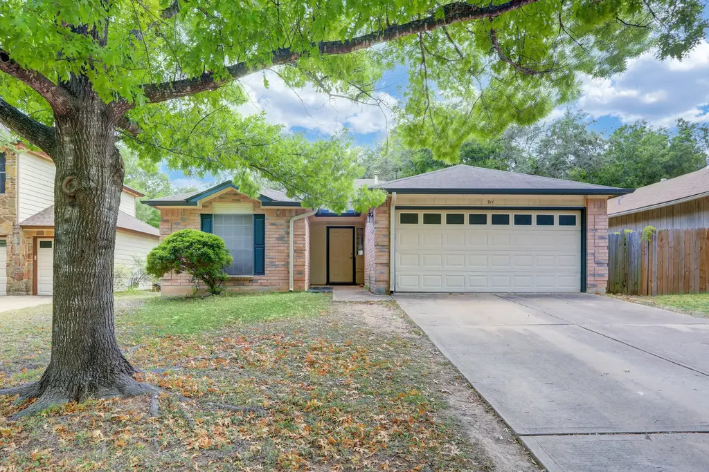 911 Isernia Dr, Austin