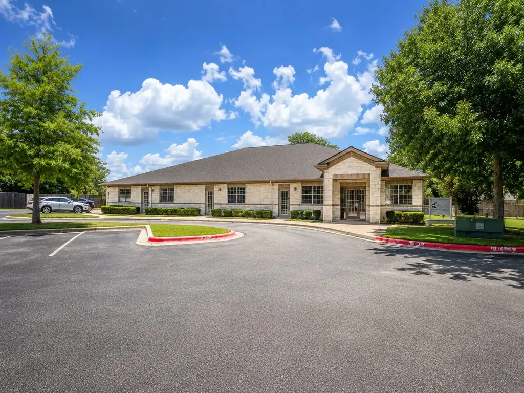 207 Elmhurst Dr, Kyle