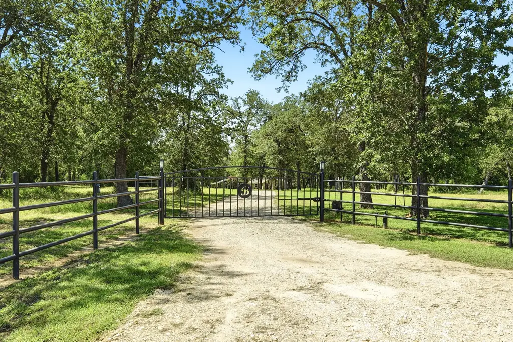 1893 County Road 306, Rockdale
