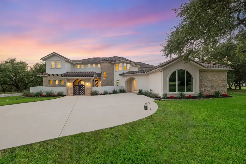 2070 Mayfield Dr, Round Rock