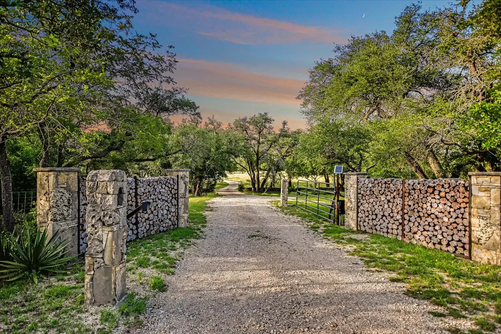 4301 Lone Man Mountain Rd, Wimberley