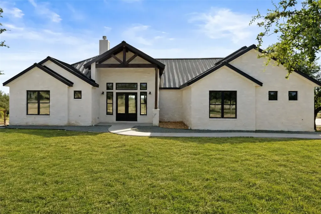 765 Legacy Hills Dr, Johnson City