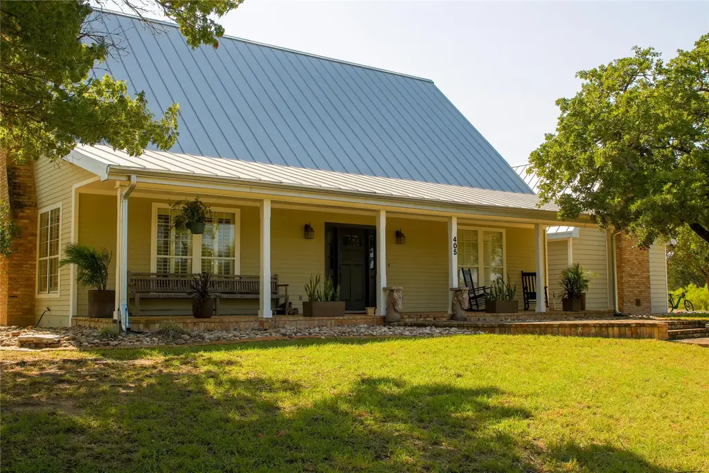 405 Frederick Rd, Fredericksburg