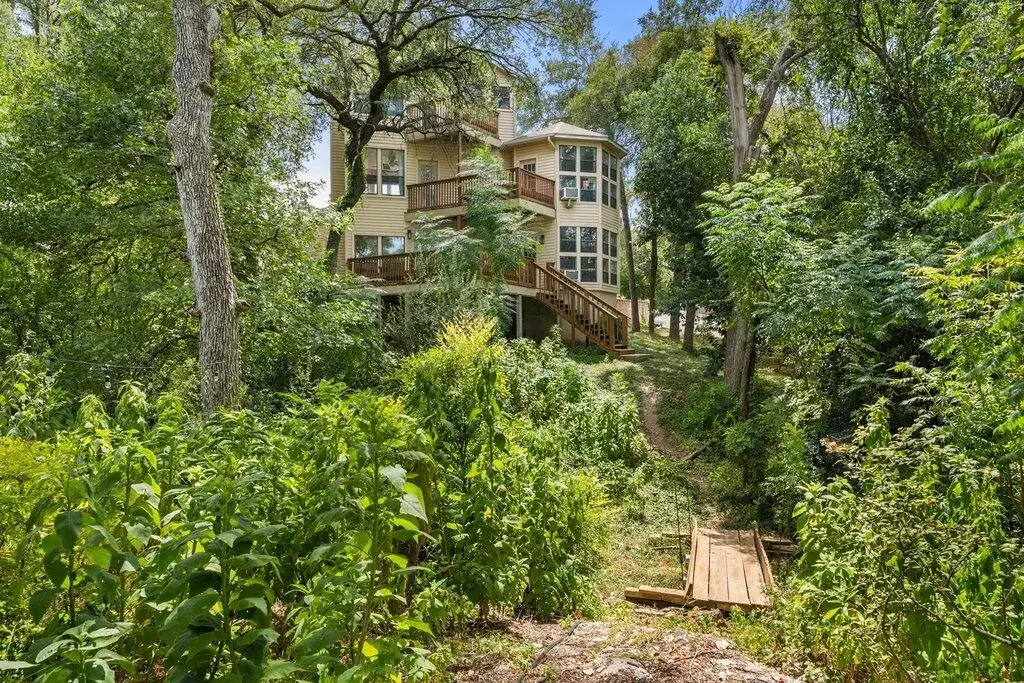 501 Westbrook Dr, Austin