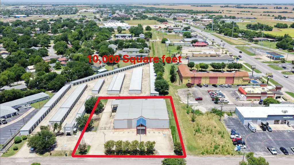 200 Commercial Dr, Taylor