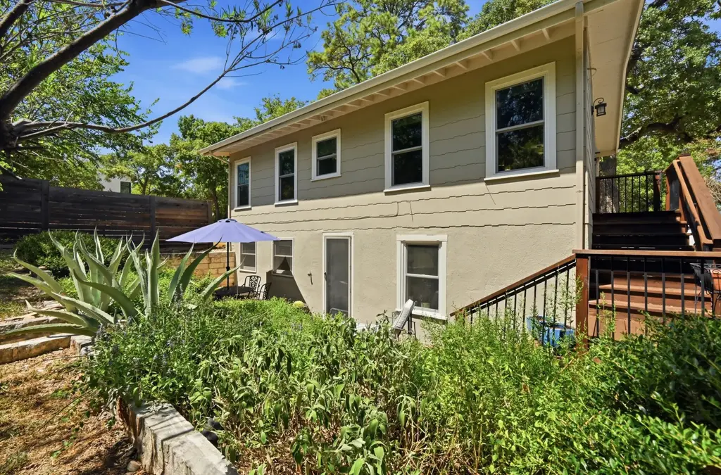 2111 W 12th St, Austin