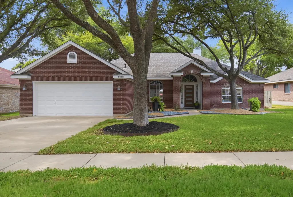1010 Rocky Creek Dr, Pflugerville