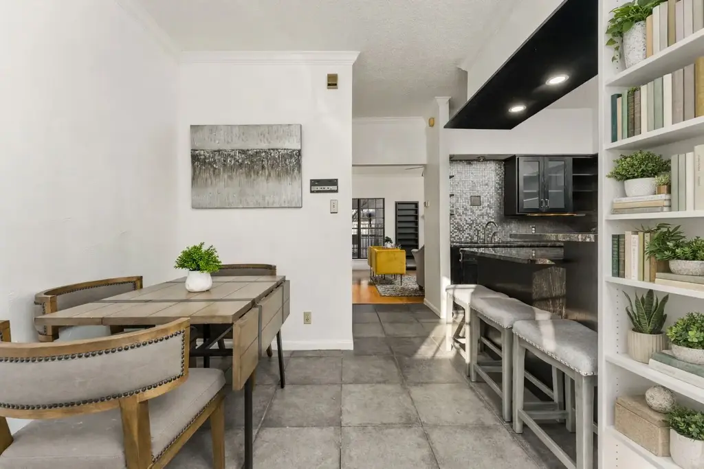 1307 Kinney Ave 124, Austin