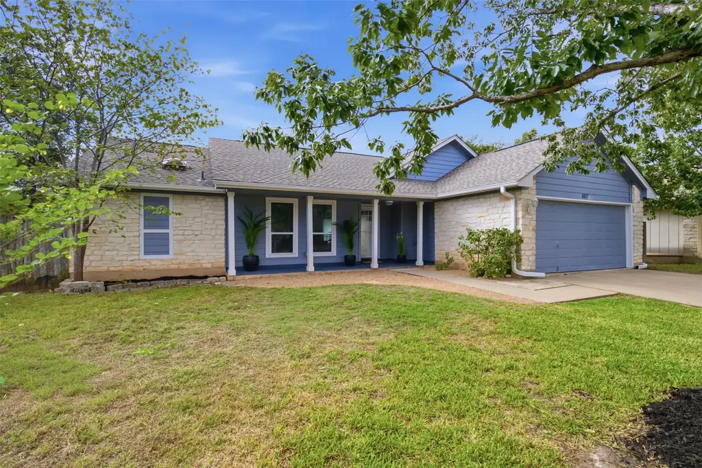 8817 Black Oak St, Austin