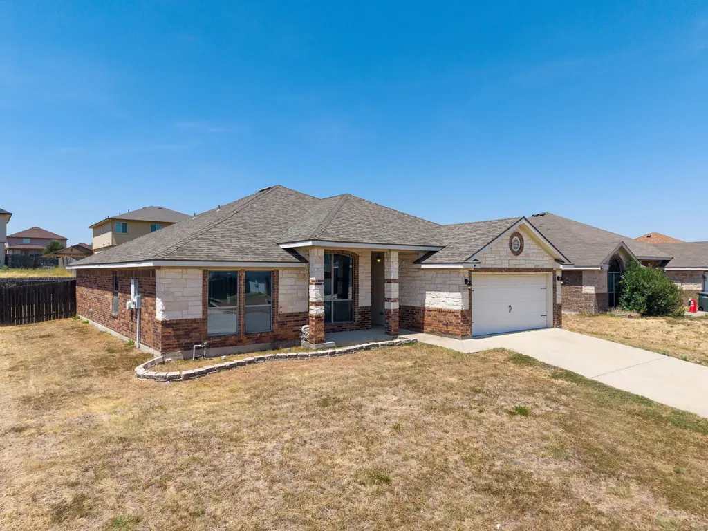 1903 Coy Dr, Copperas Cove