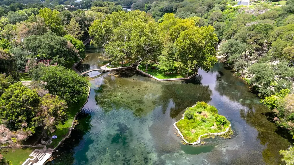 436 Lakeview Blvd, New Braunfels