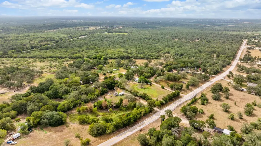 827 Fm 671, Lockhart