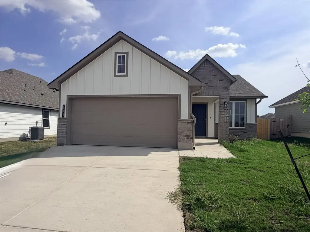 312 Boatright Blvd, Jarrell