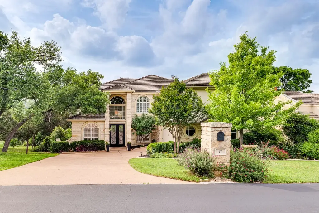 47 Waterfall Dr, The Hills