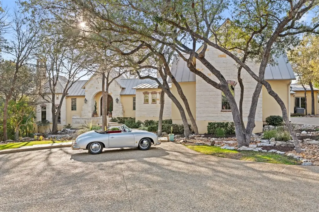 954 Riverforest Dr, New Braunfels