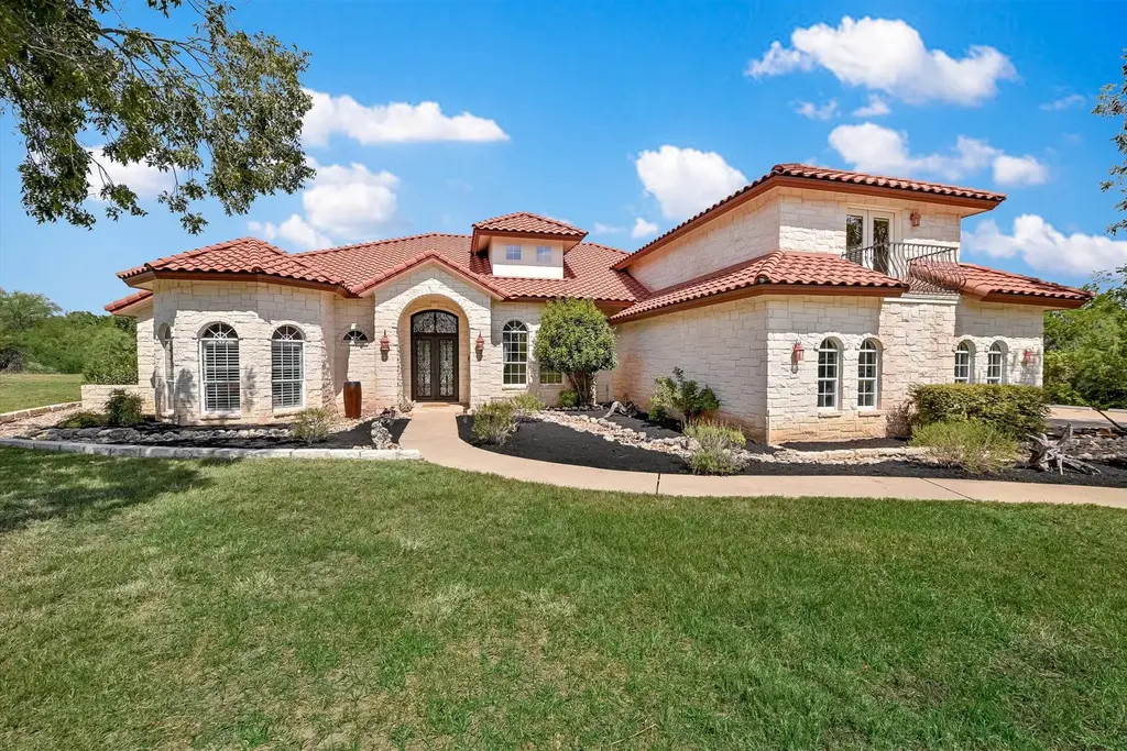 1001 Wesley Ridge Dr, Spicewood