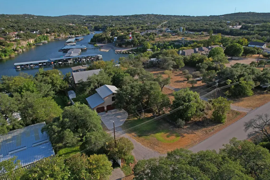 707 Cat Hollow Club Dr, Spicewood
