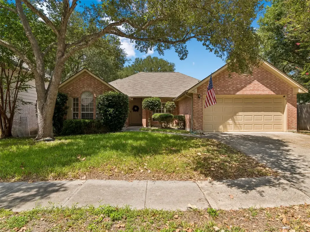 841 Dimrock, Schertz