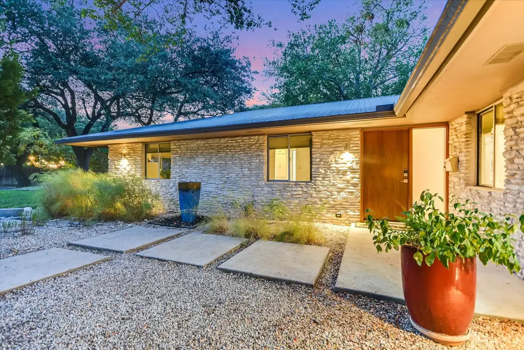 7101 Sungate Dr, Austin