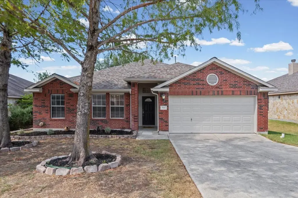 844 Dark Horse Ln, Buda