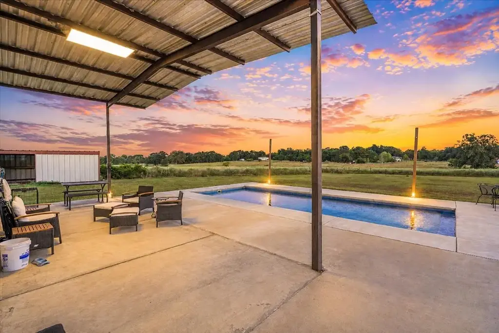 972 County Road 335, Rockdale