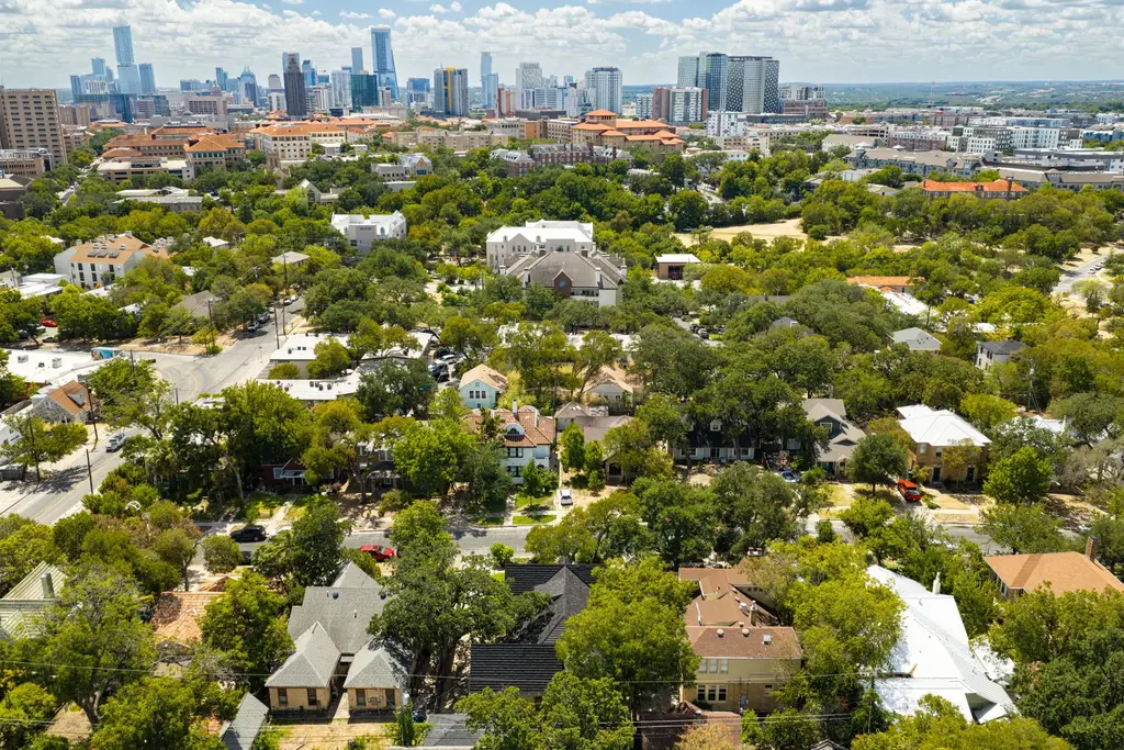 106 Laurel Ln, Austin