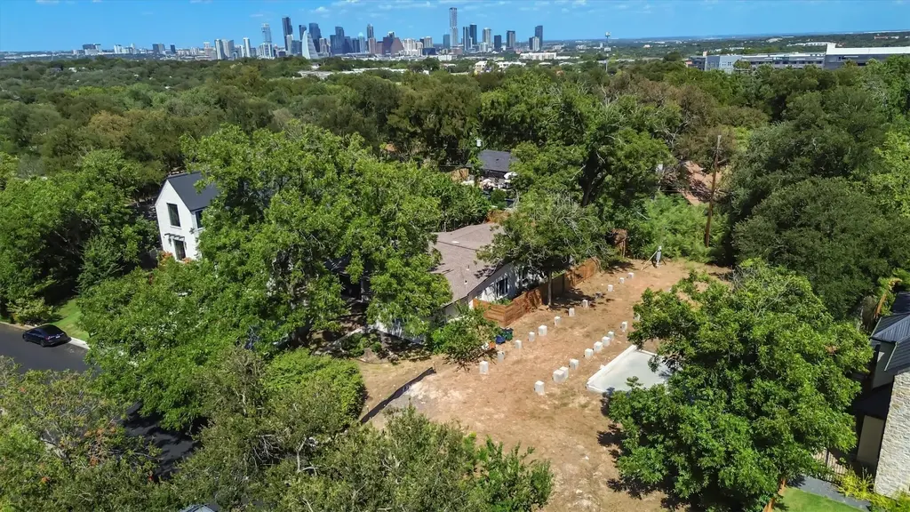 2320 Westoak Drive, Austin