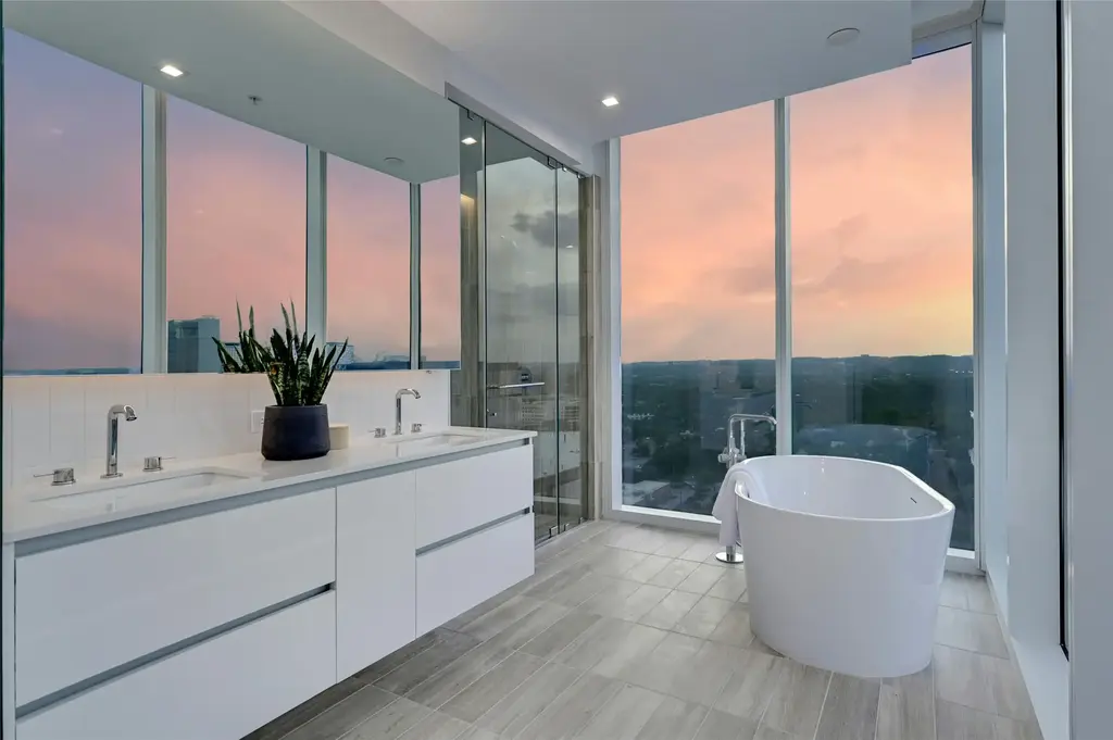 313 W 17th St 2204, Austin