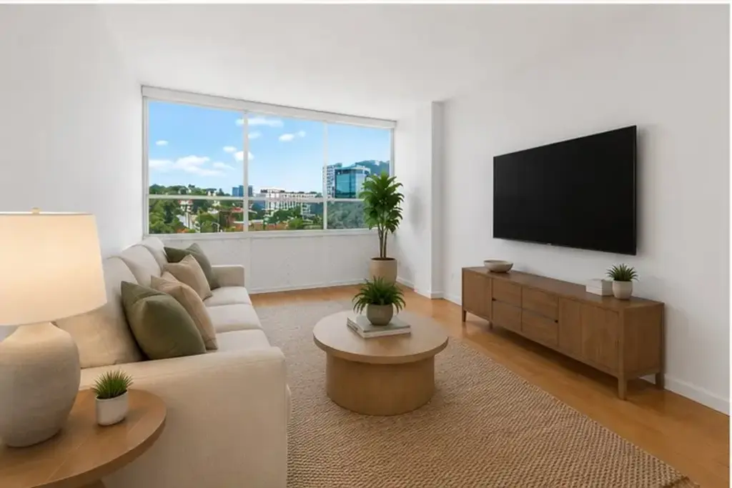 1800 Lavaca St 512, Austin