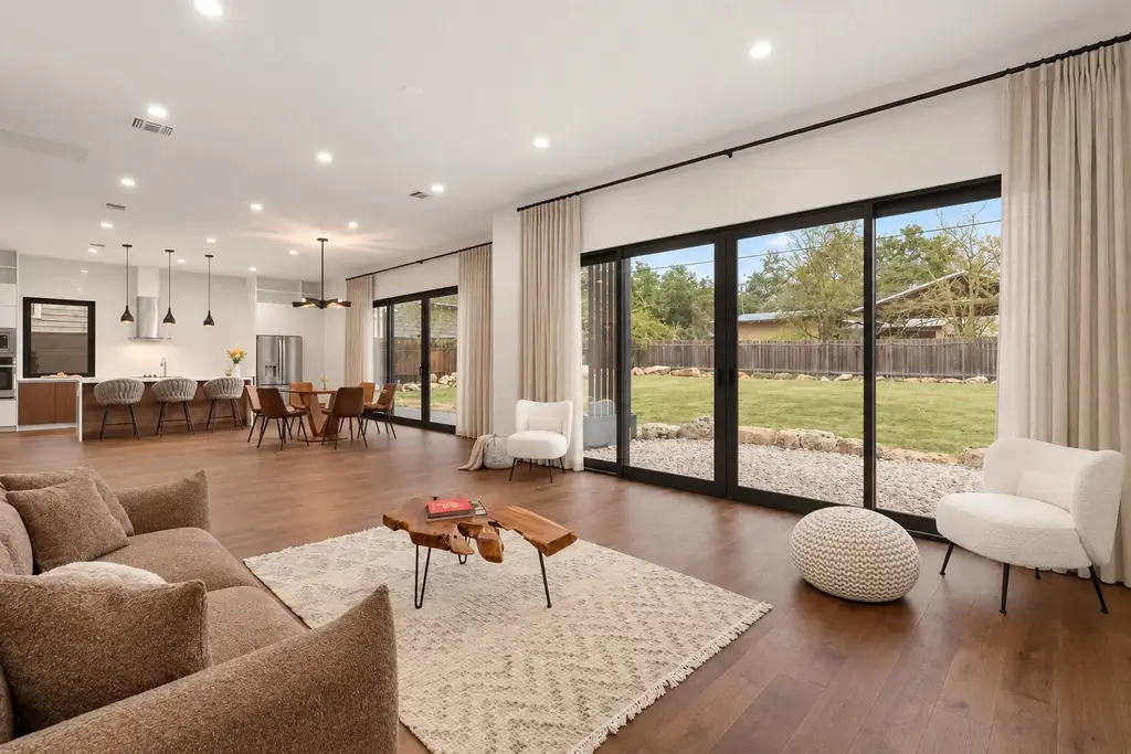 2915 Chisholm Trl, Austin