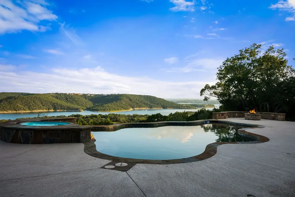 8145 Lake Mountain Ln, Leander