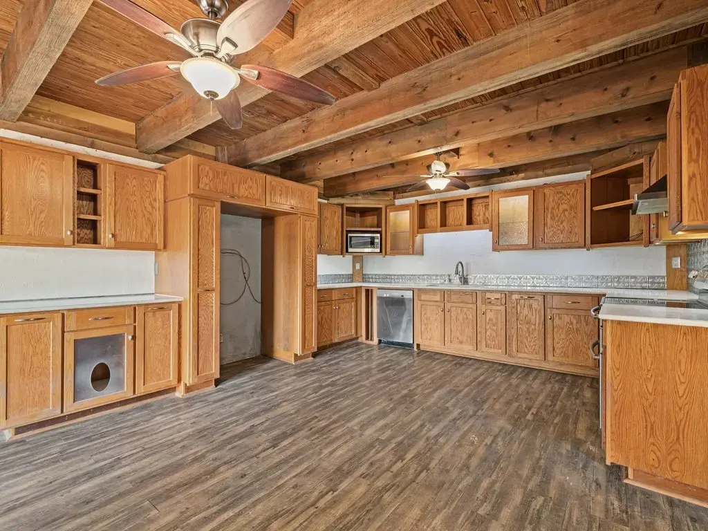 20416 Wilson Rd, Coupland