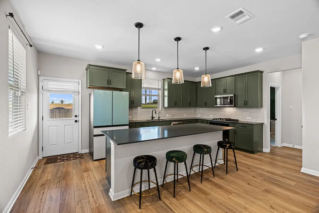 110 Palo Brea Loop, Hutto