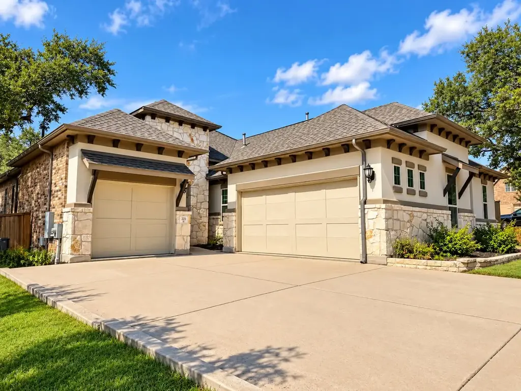 221 Lake Rim Cir, Georgetown