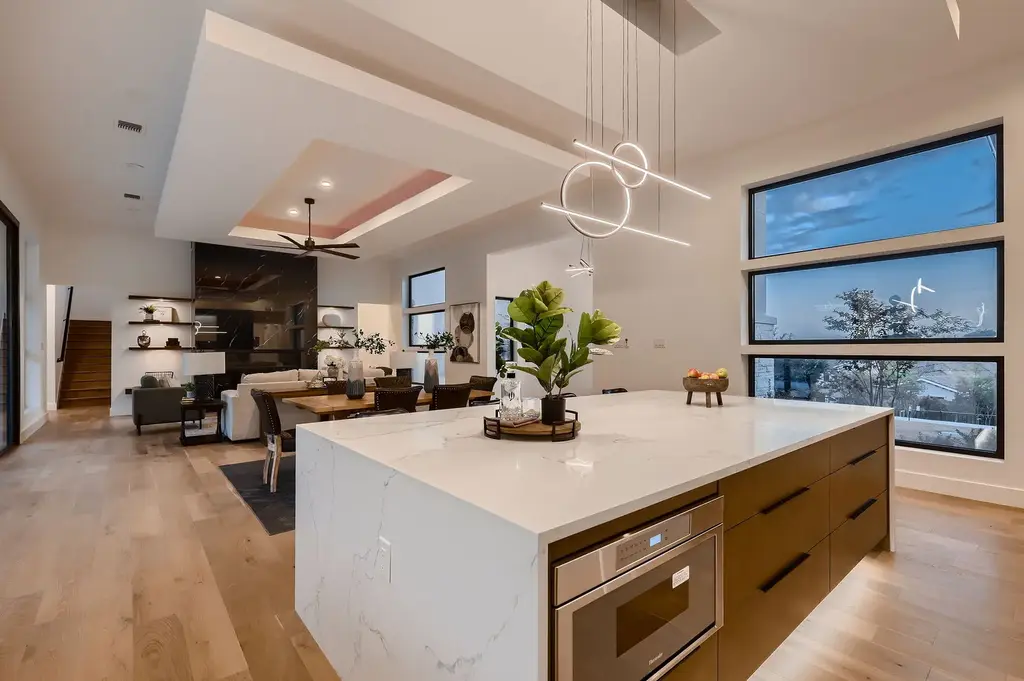 106 Bella Montagna Cir, Austin