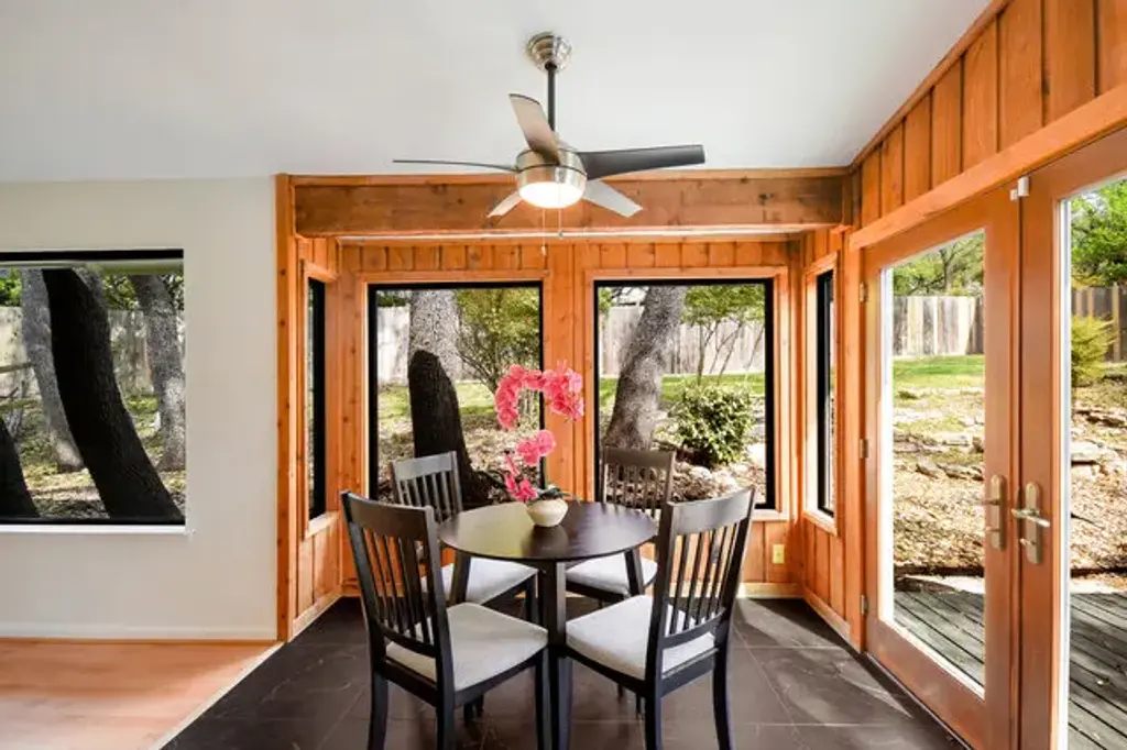 6304 Whitemarsh Valley Walk, Austin