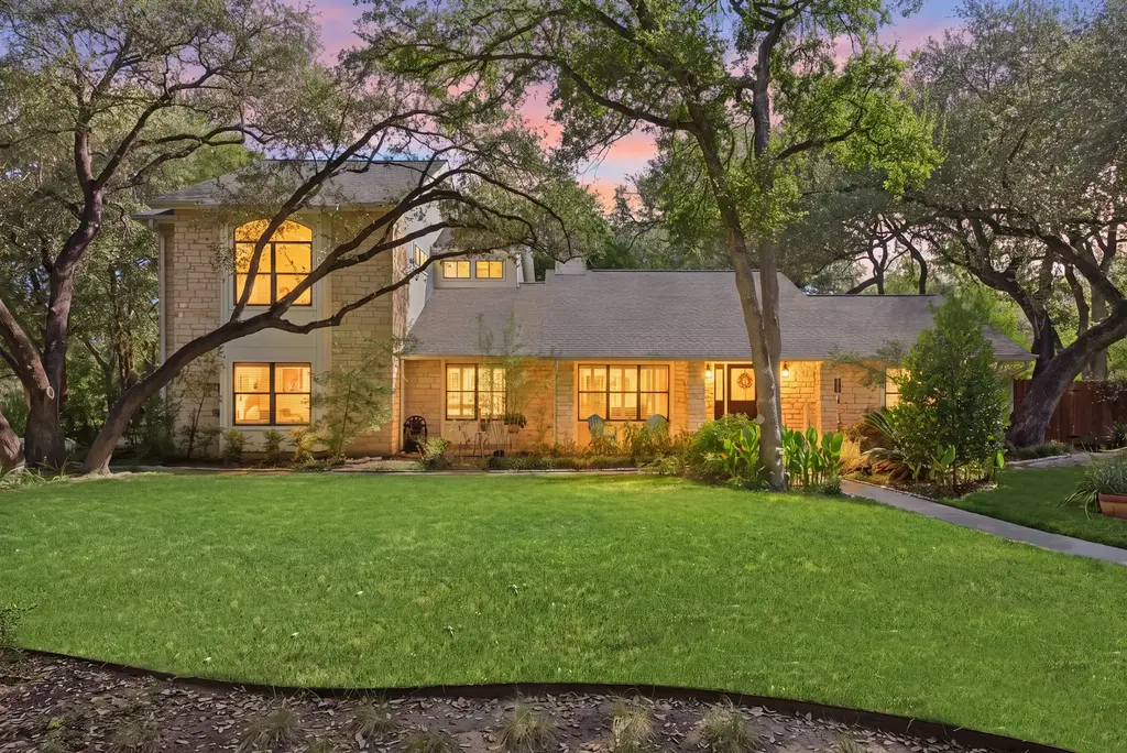 6604 Liveoak Dr, Austin