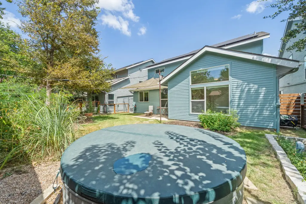 301 W Stassney Ln 20, Austin