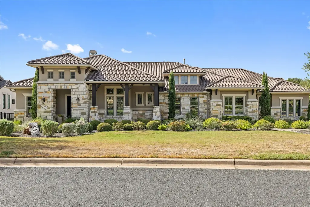 107 Birdstone Ln, Georgetown