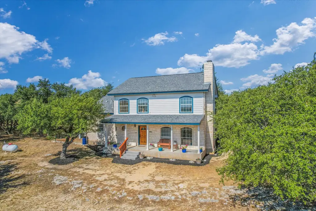 401 N Rainbow Ranch Rd, Wimberley