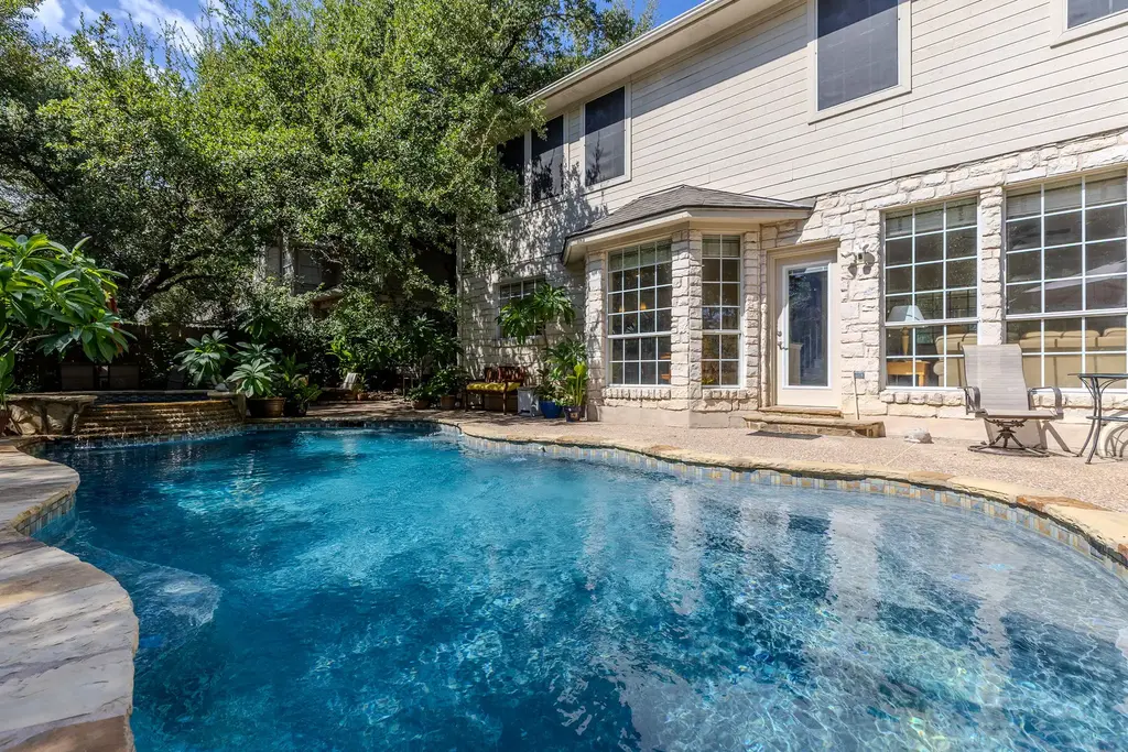 2041 Saint Andrews Dr, Round Rock