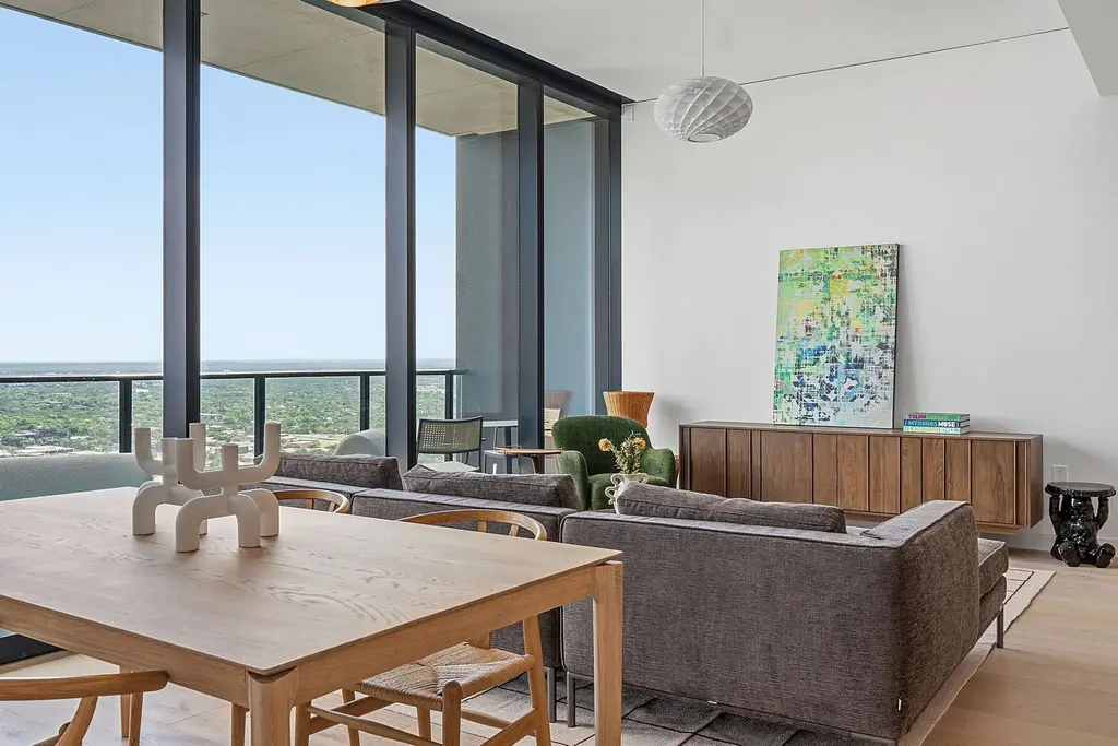 610 Davis St 4102, Austin